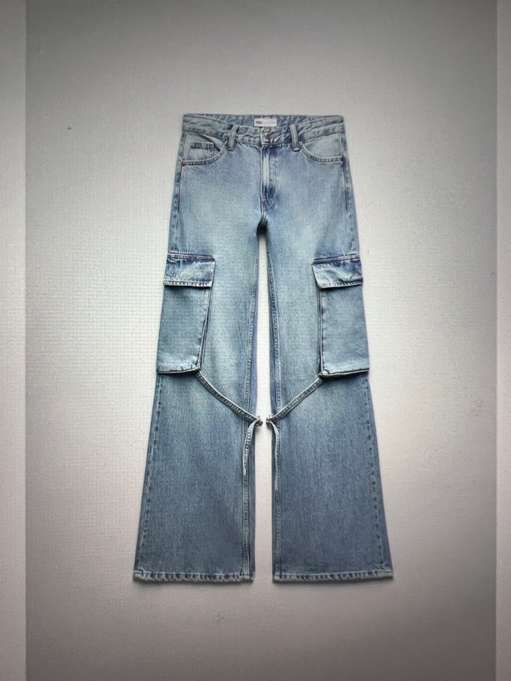 Zara Mid-Rise TRF Cargo Jeans